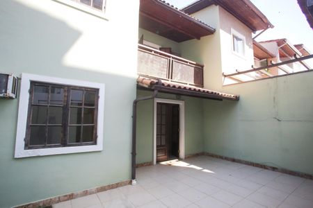 Casa de condomínio à venda com 106m², 3 quartos e 1 vagaGaragem
