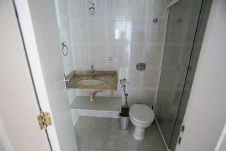 Casa de condomínio à venda com 106m², 3 quartos e 1 vagaBanheiro Social