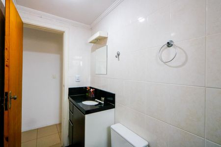 Apartamento para alugar com 53m², 2 quartos e 2 vagas Apartamento para alugar com 53m², 2 quartos e 2 vagasBanheiro social