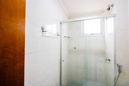 Apartamento para alugar com 53m², 2 quartos e 2 vagas Apartamento para alugar com 53m², 2 quartos e 2 vagasBanheiro do quarto 1