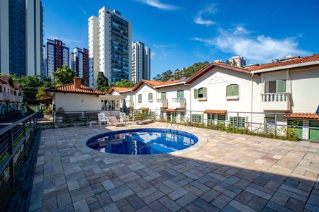 Casa de condomínio à venda com 128m², 2 quartos e 1 vaga Casa de condomínio à venda com 128m², 2 quartos e 1 vagaÁrea comum - Piscina