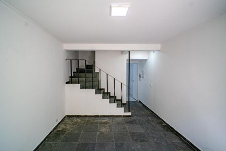 Sala de casa de condomínio à venda com 2 quartos, 128m² em Jardim Ester, São Paulo