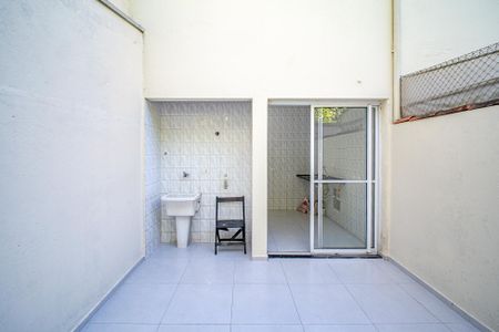 Casa de condomínio à venda com 128m², 2 quartos e 1 vaga Casa de condomínio à venda com 128m², 2 quartos e 1 vagaÁrea de Serviço