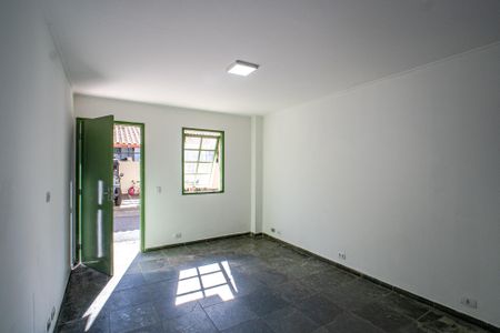 Casa de condomínio à venda com 128m², 2 quartos e 1 vaga Casa de condomínio à venda com 128m², 2 quartos e 1 vagaSala