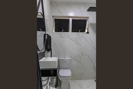Banheiro da Suíte de apartamento à venda com 3 quartos, 87m² em Carlos Prates, Belo Horizonte