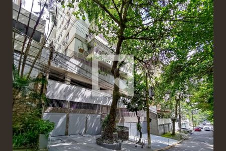 Apartamento à venda com 80m², 2 quartos e 1 vagaFachada
