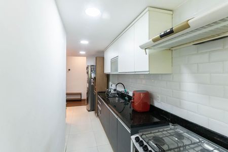 Apartamento à venda com 80m², 2 quartos e 1 vagaCozinha e Área de Serviço