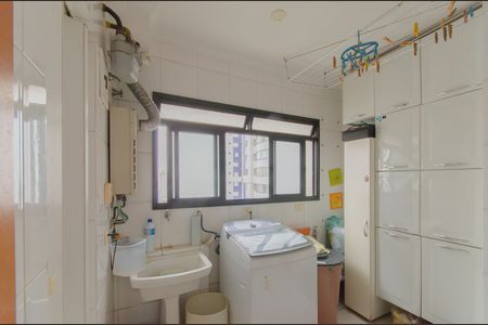 Apartamento para alugar com 165m², 3 quartos e 3 vagas Apartamento para alugar com 165m², 3 quartos e 3 vagasÁrea de Serviço