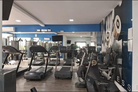 Apartamento para alugar com 165m², 3 quartos e 3 vagas Apartamento para alugar com 165m², 3 quartos e 3 vagasÁrea comum - Academia
