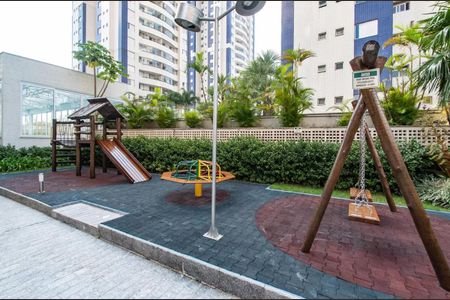 Apartamento para alugar com 165m², 3 quartos e 3 vagas Apartamento para alugar com 165m², 3 quartos e 3 vagasÁrea comum - Playground