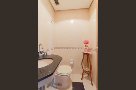 Apartamento para alugar com 165m², 3 quartos e 3 vagas Apartamento para alugar com 165m², 3 quartos e 3 vagasLavabo