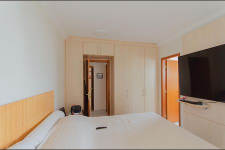 Apartamento para alugar com 165m², 3 quartos e 3 vagas Apartamento para alugar com 165m², 3 quartos e 3 vagasSuíte 3