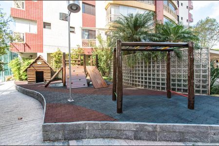 Apartamento para alugar com 165m², 3 quartos e 3 vagas Apartamento para alugar com 165m², 3 quartos e 3 vagasÁrea comum - Playground
