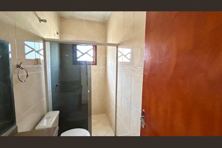Casa à venda com 174m², 3 quartos e 2 vagasBanheiro 1