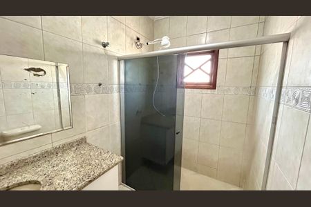 Casa à venda com 174m², 3 quartos e 2 vagasBanheiro da Suíte