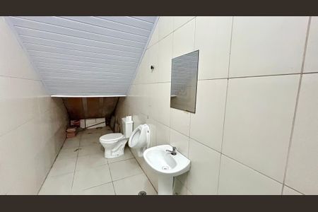 Casa à venda com 174m², 3 quartos e 2 vagasBanheiro 2