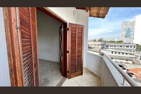 Casa à venda com 174m², 3 quartos e 2 vagasSacada da suíte 