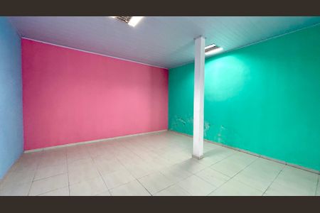 Casa à venda com 174m², 3 quartos e 2 vagasSalão 