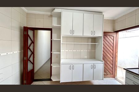 Casa à venda com 174m², 3 quartos e 2 vagasCozinha