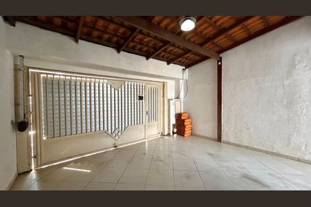 Casa à venda com 174m², 3 quartos e 2 vagasGaragem
