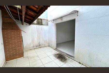 Casa à venda com 174m², 3 quartos e 2 vagasÁrea de Serviço