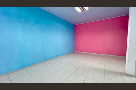 Casa à venda com 174m², 3 quartos e 2 vagasSalão 