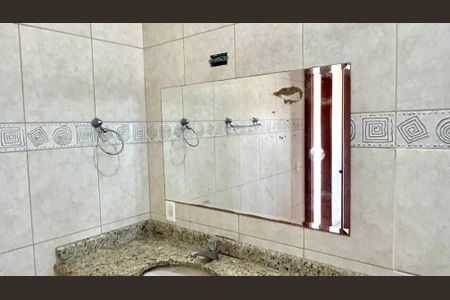 Casa à venda com 174m², 3 quartos e 2 vagasBanheiro da Suíte