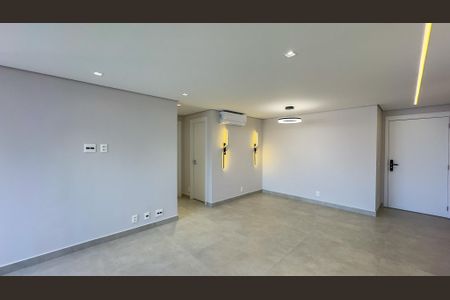Sala de apartamento para alugar com 3 quartos, 136m² em Jardim das Acacias, São Paulo