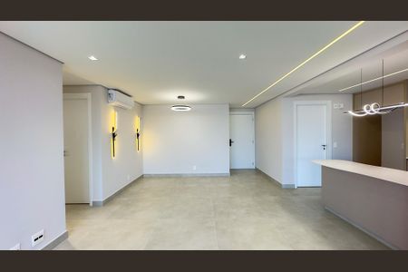 Sala de apartamento para alugar com 3 quartos, 136m² em Jardim das Acacias, São Paulo