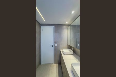 Apartamento para alugar com 136m², 3 quartos e 2 vagas Apartamento para alugar com 136m², 3 quartos e 2 vagasBanheiro da Suíte 1