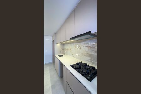 Apartamento para alugar com 136m², 3 quartos e 2 vagas Apartamento para alugar com 136m², 3 quartos e 2 vagasCozinha e Área de Serviço