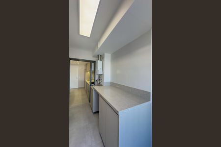 Apartamento para alugar com 136m², 3 quartos e 2 vagas Apartamento para alugar com 136m², 3 quartos e 2 vagasCozinha e Área de Serviço