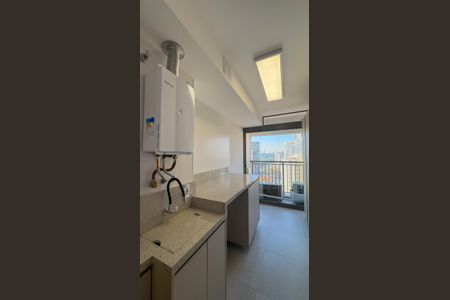 Apartamento para alugar com 136m², 3 quartos e 2 vagas Apartamento para alugar com 136m², 3 quartos e 2 vagasCozinha e Área de Serviço
