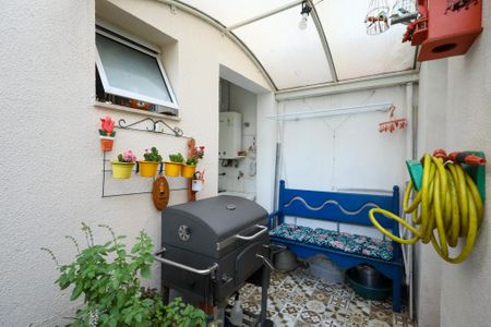 Casa de condomínio à venda com 95m², 3 quartos e 2 vagas Casa de condomínio à venda com 95m², 3 quartos e 2 vagasQuintal - Área privativa