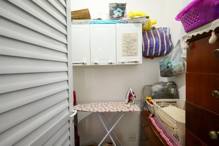 Casa de condomínio à venda com 95m², 3 quartos e 2 vagas Casa de condomínio à venda com 95m², 3 quartos e 2 vagasQuarto de Serviço