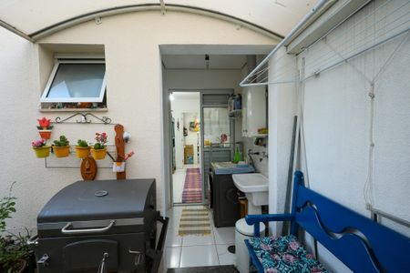 Casa de condomínio à venda com 95m², 3 quartos e 2 vagas Casa de condomínio à venda com 95m², 3 quartos e 2 vagasQuintal - Área privativa