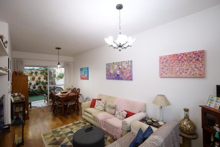 Casa de condomínio à venda com 95m², 3 quartos e 2 vagas Casa de condomínio à venda com 95m², 3 quartos e 2 vagasSala de estar - Sala de jantar