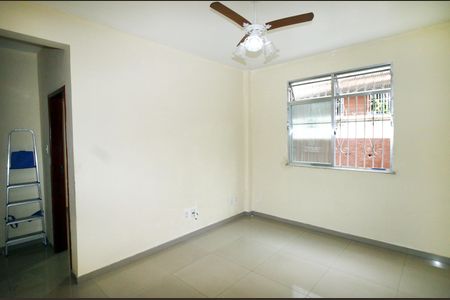 Sala de apartamento para alugar com 1 quarto, 60m² em Cordovil, Rio de Janeiro