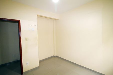 Quarto de apartamento para alugar com 1 quarto, 60m² em Cordovil, Rio de Janeiro