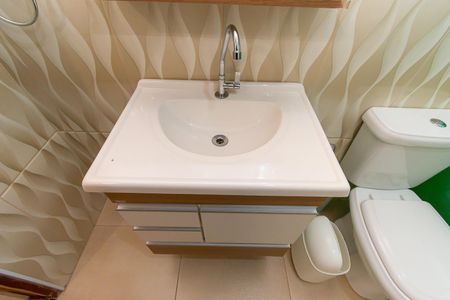 Casa à venda com 160m², 3 quartos e 1 vagaBanheiro 2