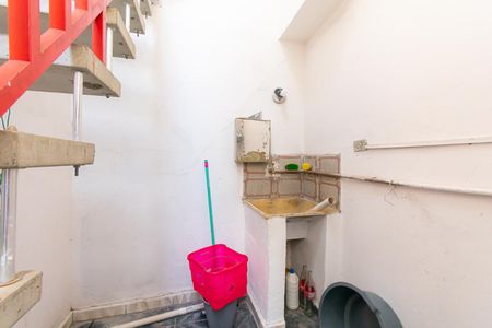 Casa à venda com 160m², 3 quartos e 1 vagaÁrea de Serviço