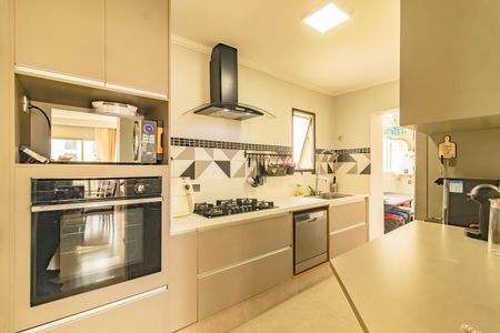 Apartamento à venda com 180m², 4 quartos e 2 vagas
