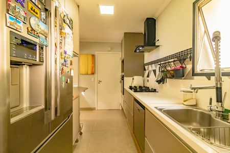 Apartamento à venda com 180m², 4 quartos e 2 vagas