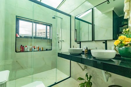 Apartamento à venda com 180m², 4 quartos e 2 vagas