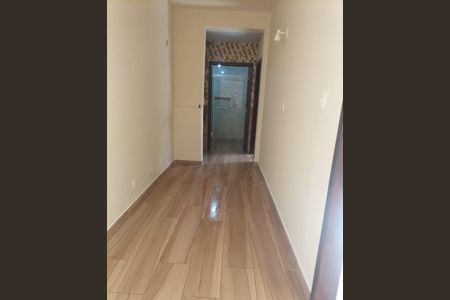 Casa à venda com 130m², 2 quartos e 10 vagasCorredor