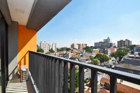 varanda Sala de estar de kitnet/studio para alugar com 1 quarto, 27m² em Vila Madalena, São Paulo