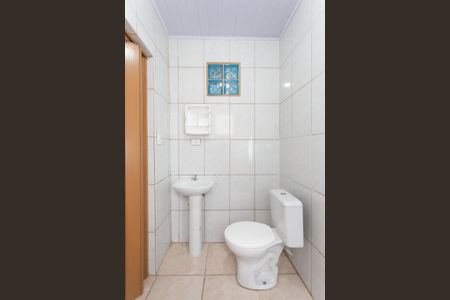 Banheiro  de casa para alugar com 1 quarto, 32m² em Conjunto Habitacional A. E. Carvalho, São Paulo