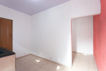 Cozinha  de casa para alugar com 1 quarto, 32m² em Conjunto Habitacional A. E. Carvalho, São Paulo
