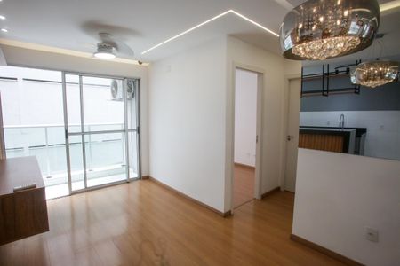Sala de apartamento para alugar com 2 quartos, 50m² em Pechincha, Rio de Janeiro