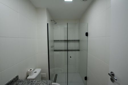 Apartamento para alugar com 55m², 2 quartos e 1 vaga Apartamento para alugar com 55m², 2 quartos e 1 vagaBANHEIRO